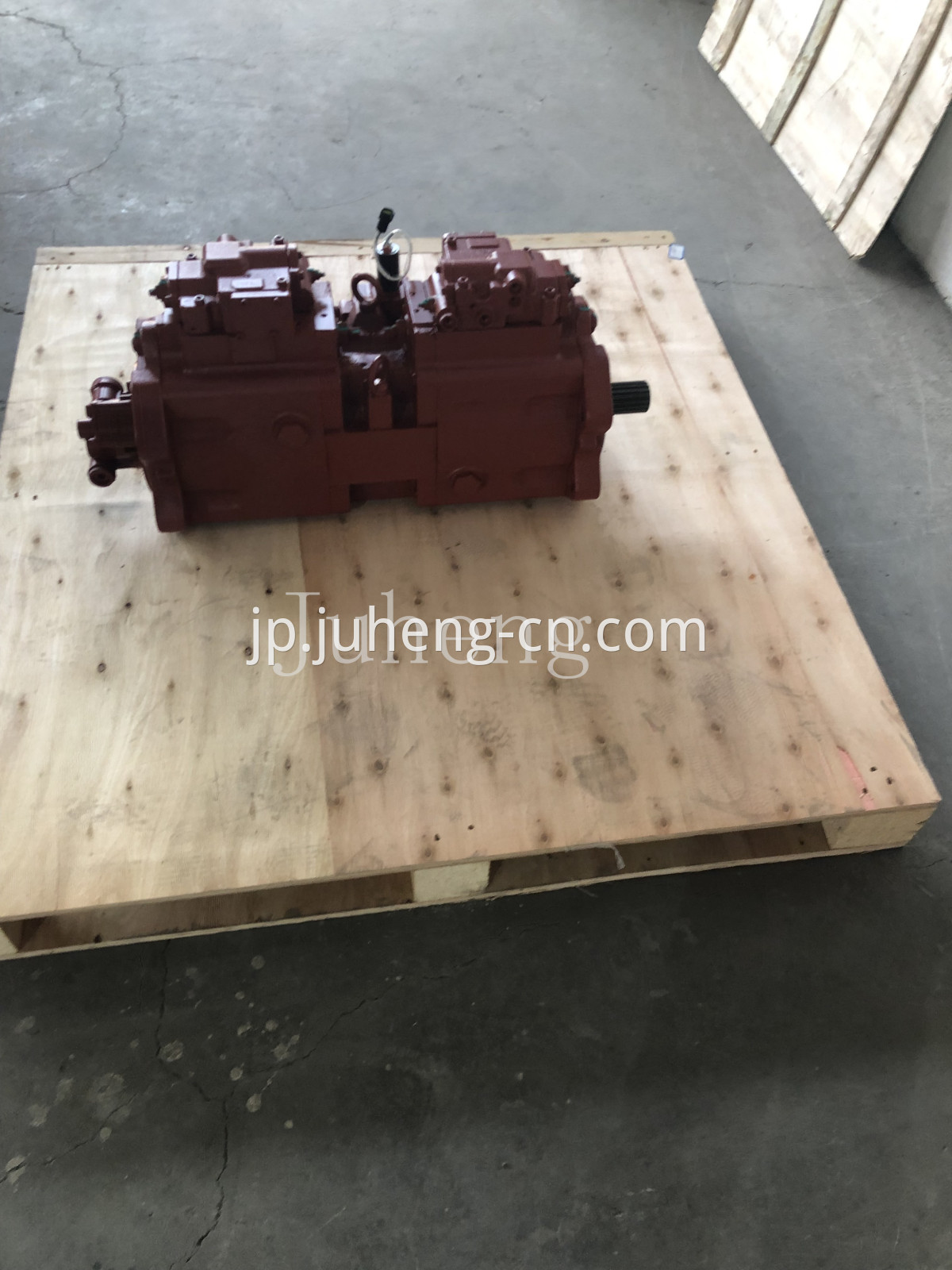 R335-7 Hydraulic pump (3)